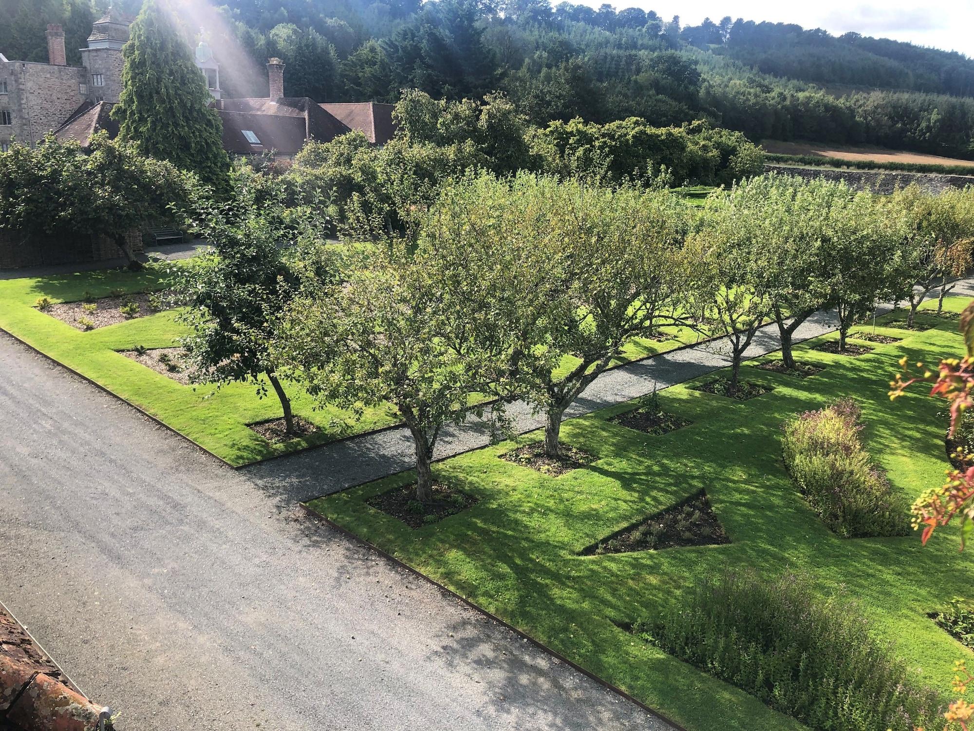 Llangoed Hall Bronllys Екстериор снимка